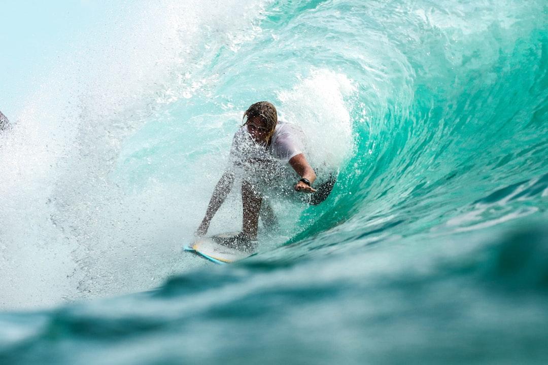 Gen Z Surfing Craze: Top Spots for 2024 Lessons