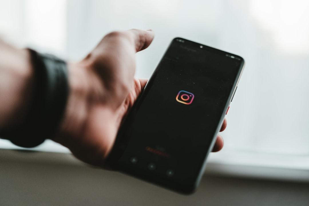 Instagram's AI Shopping: Evolving E-Commerce