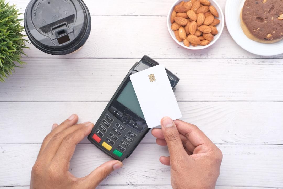 How Contactless Payments Are Transforming Convenience Stores