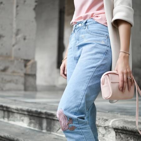 Denim Bags: The New Must-Have Accessory