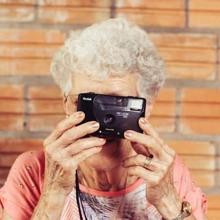 Virtual Communities Empowering Senior Support