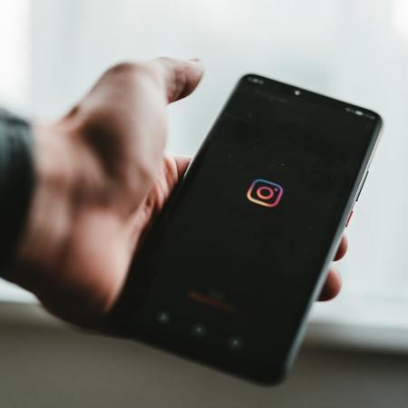 Instagram's AI Shopping: Evolving E-Commerce