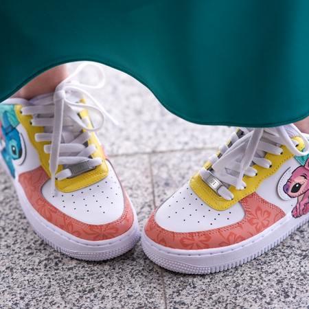 Custom Sneakers: Personalization Trends for 2024